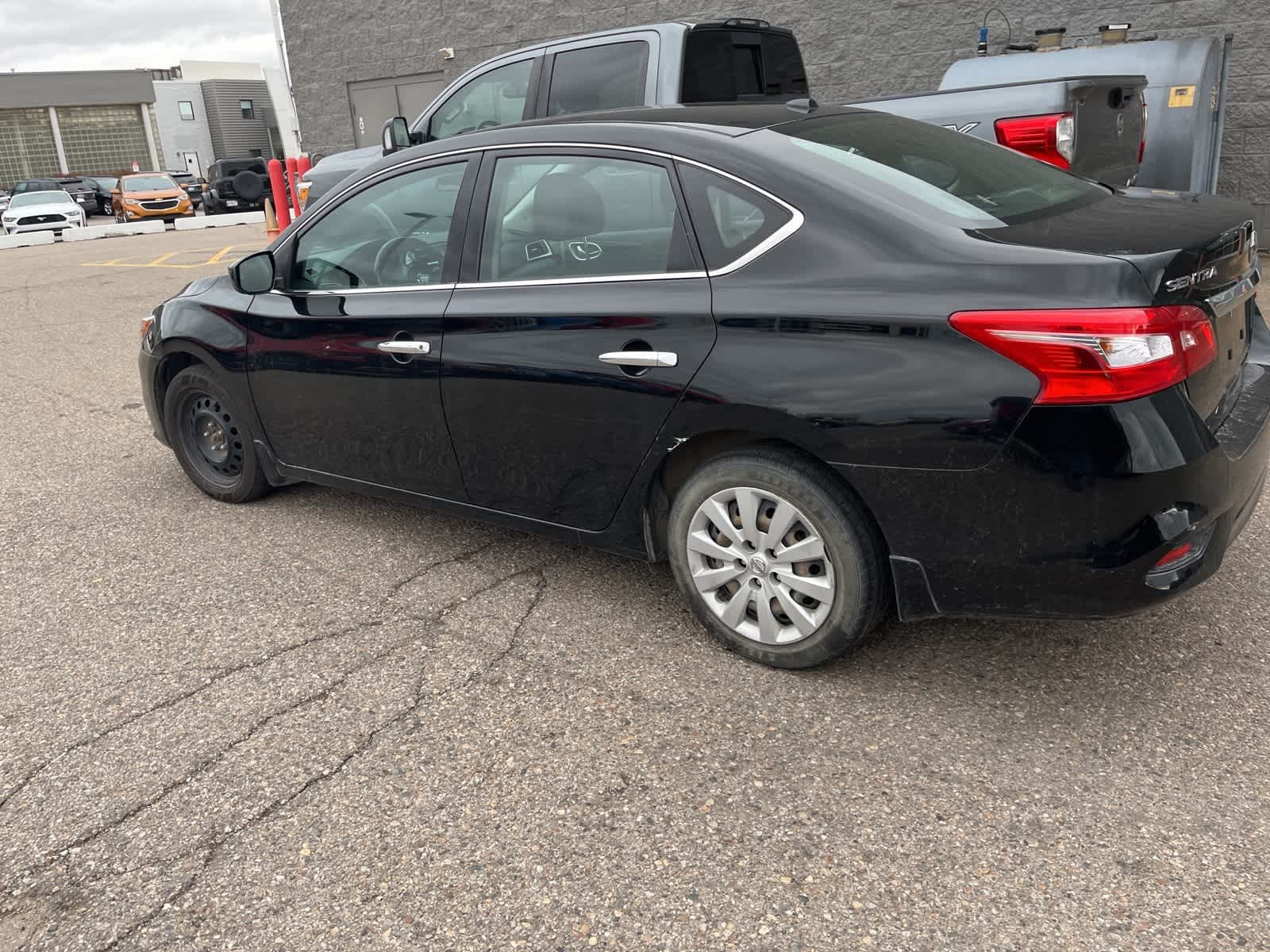 Thumbnail: 2017 Nissan Sentra - 7