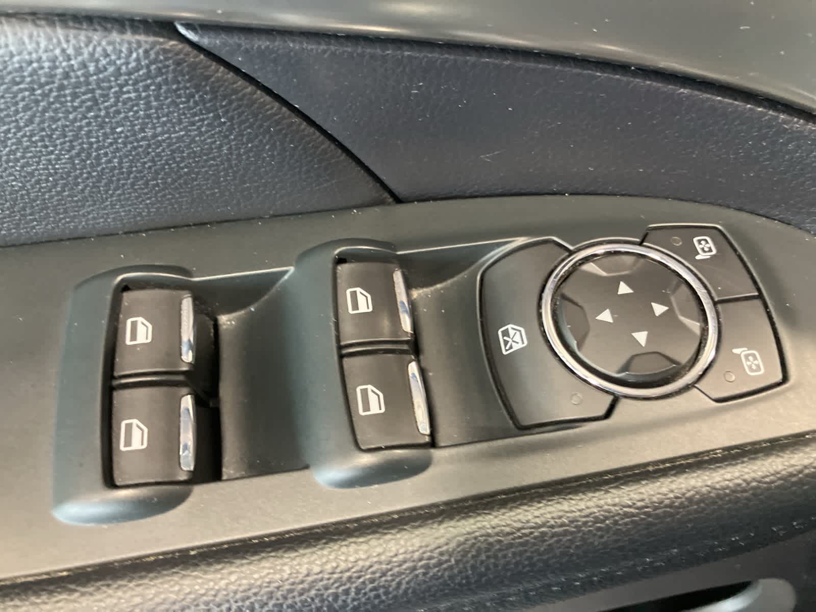 Thumbnail: 2019 Ford Explorer - 13