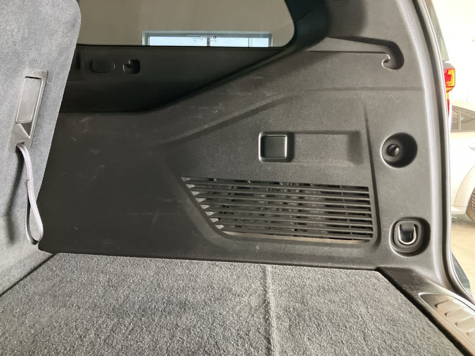 Thumbnail: 2021 GMC Yukon XL - 30