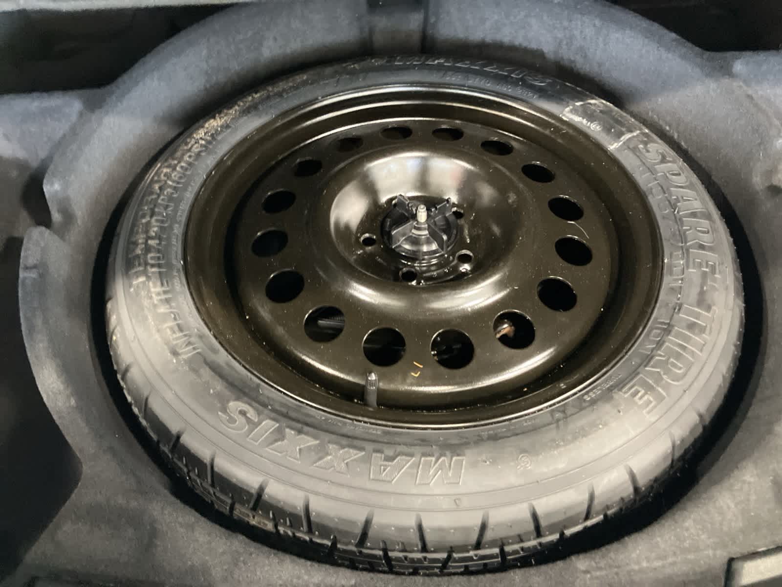 Thumbnail: 2022 Lincoln Corsair - 34