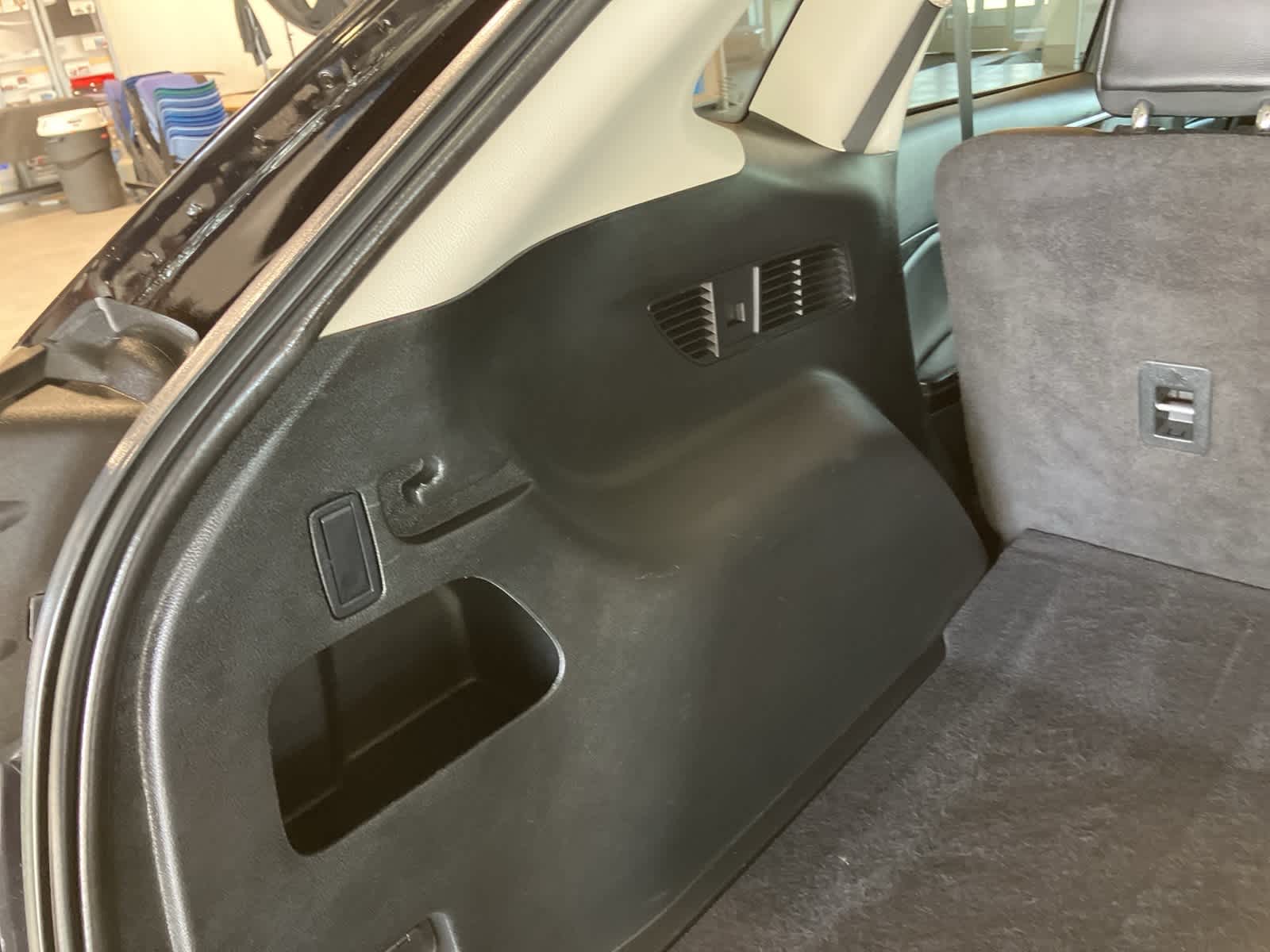 Thumbnail: 2022 Ford Edge - 26