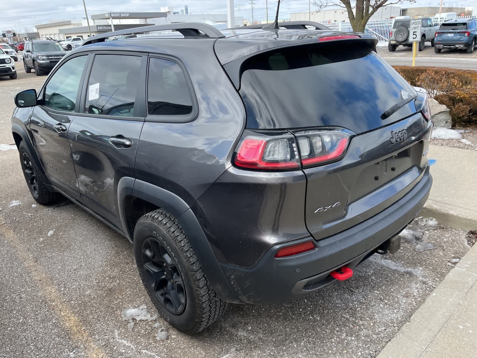 Thumbnail: 2020 Jeep Cherokee - 6