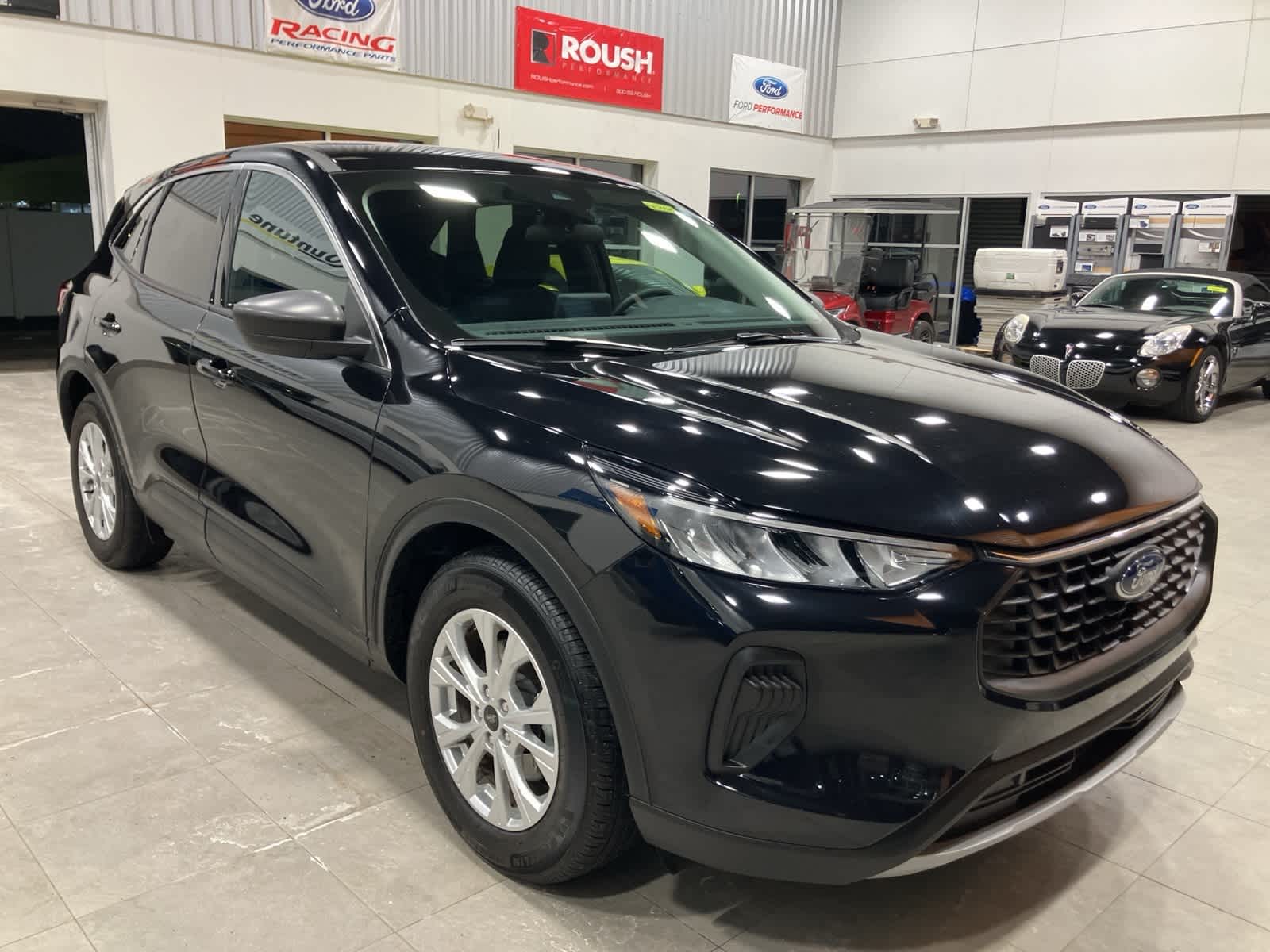 Thumbnail: 2023 Ford Escape - 3