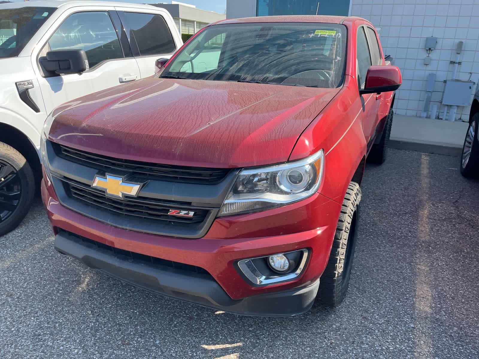 Thumbnail: 2019 Chevrolet Colorado - 3