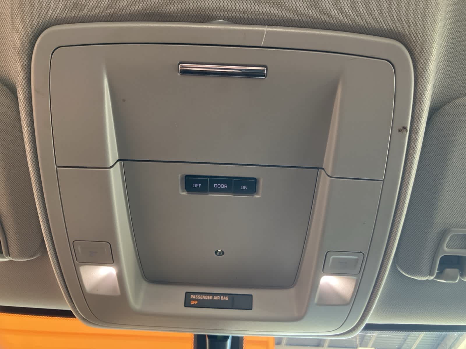 Thumbnail: 2019 Chevrolet Silverado 1500 - 19