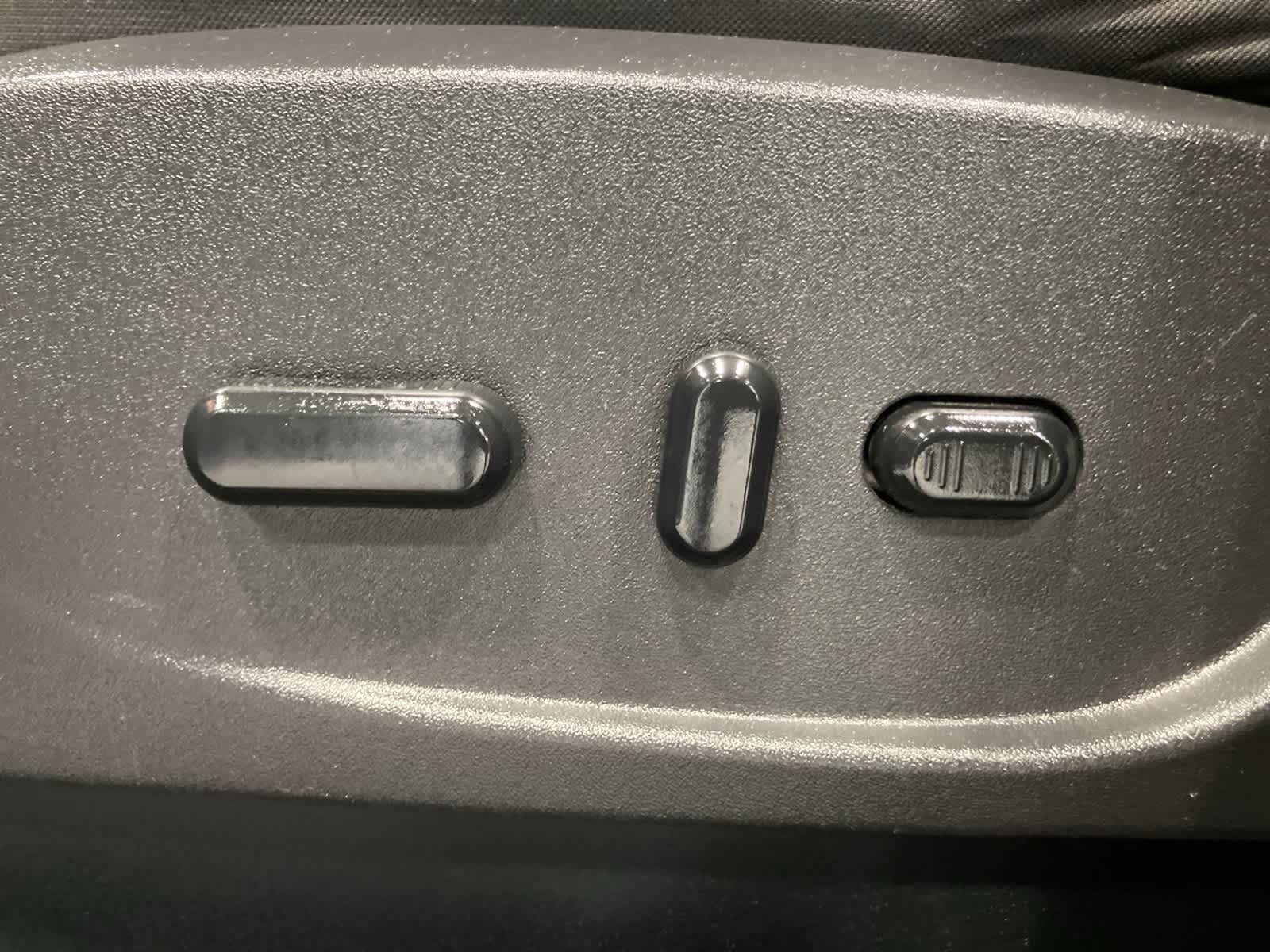 Thumbnail: 2015 Ford Escape - 12