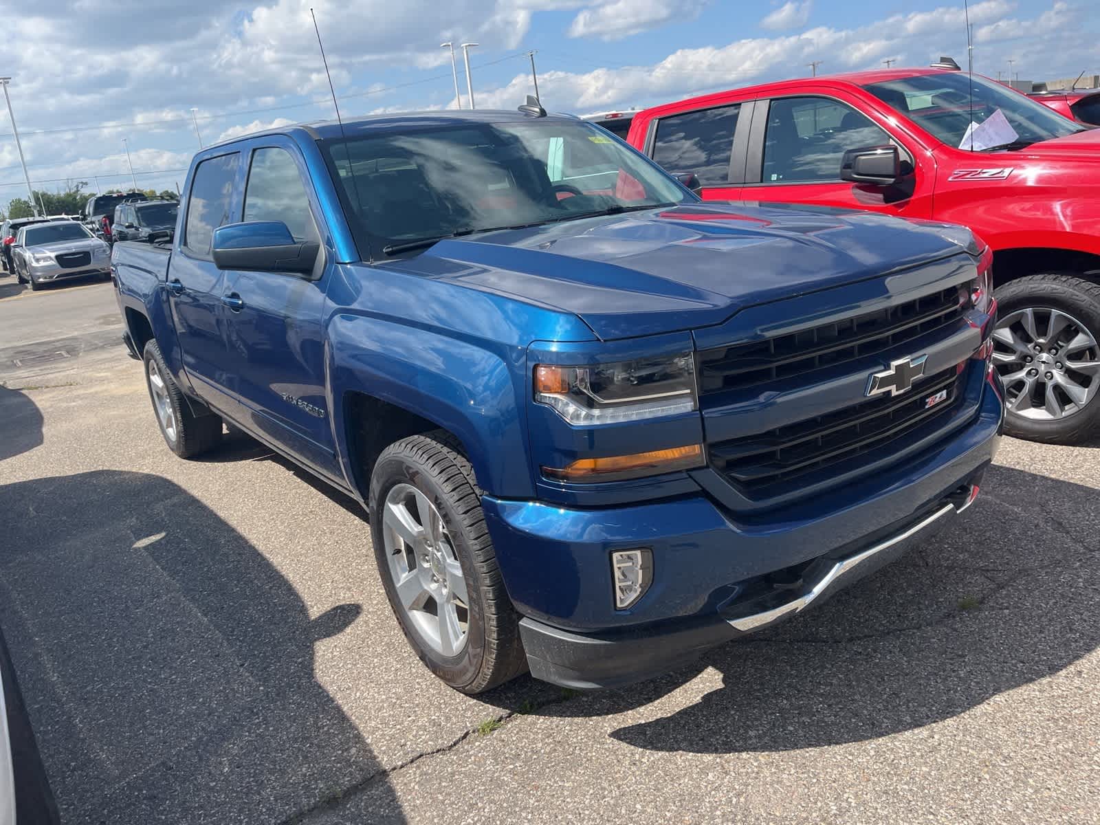 Thumbnail: 2018 Chevrolet Silverado 1500 - 19
