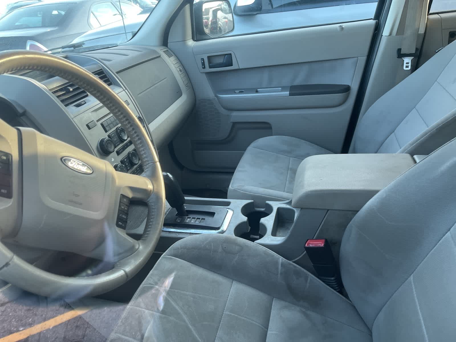 Thumbnail: 2011 Ford Escape - 25