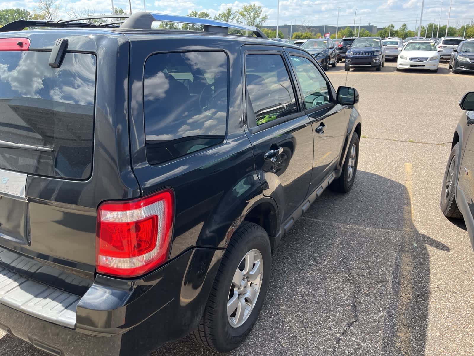 Thumbnail: 2011 Ford Escape - 16
