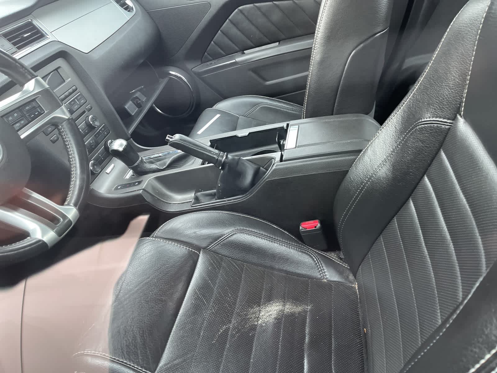 Thumbnail: 2010 Ford Mustang - 27