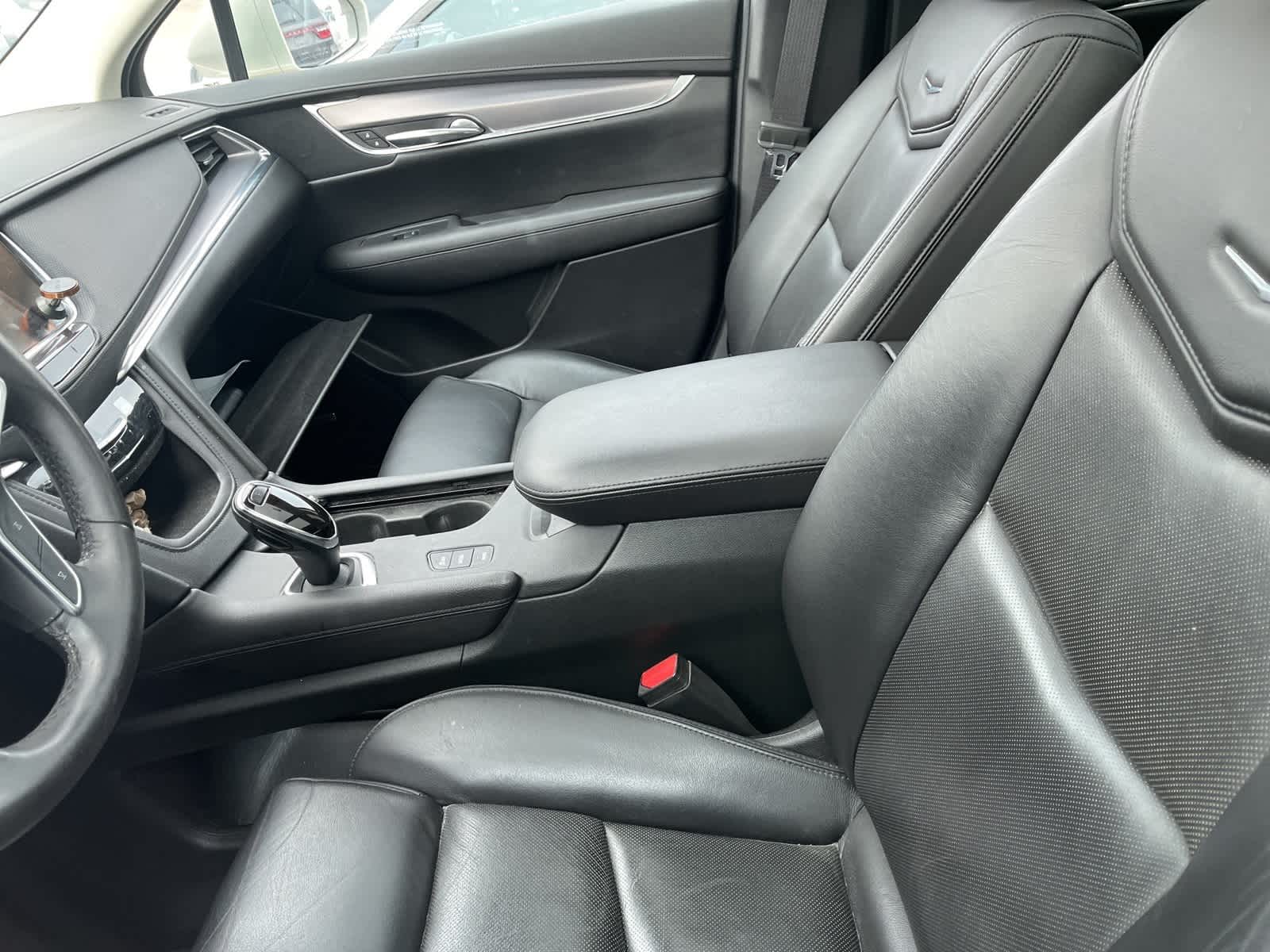 Thumbnail: 2017 Cadillac XT5 - 24