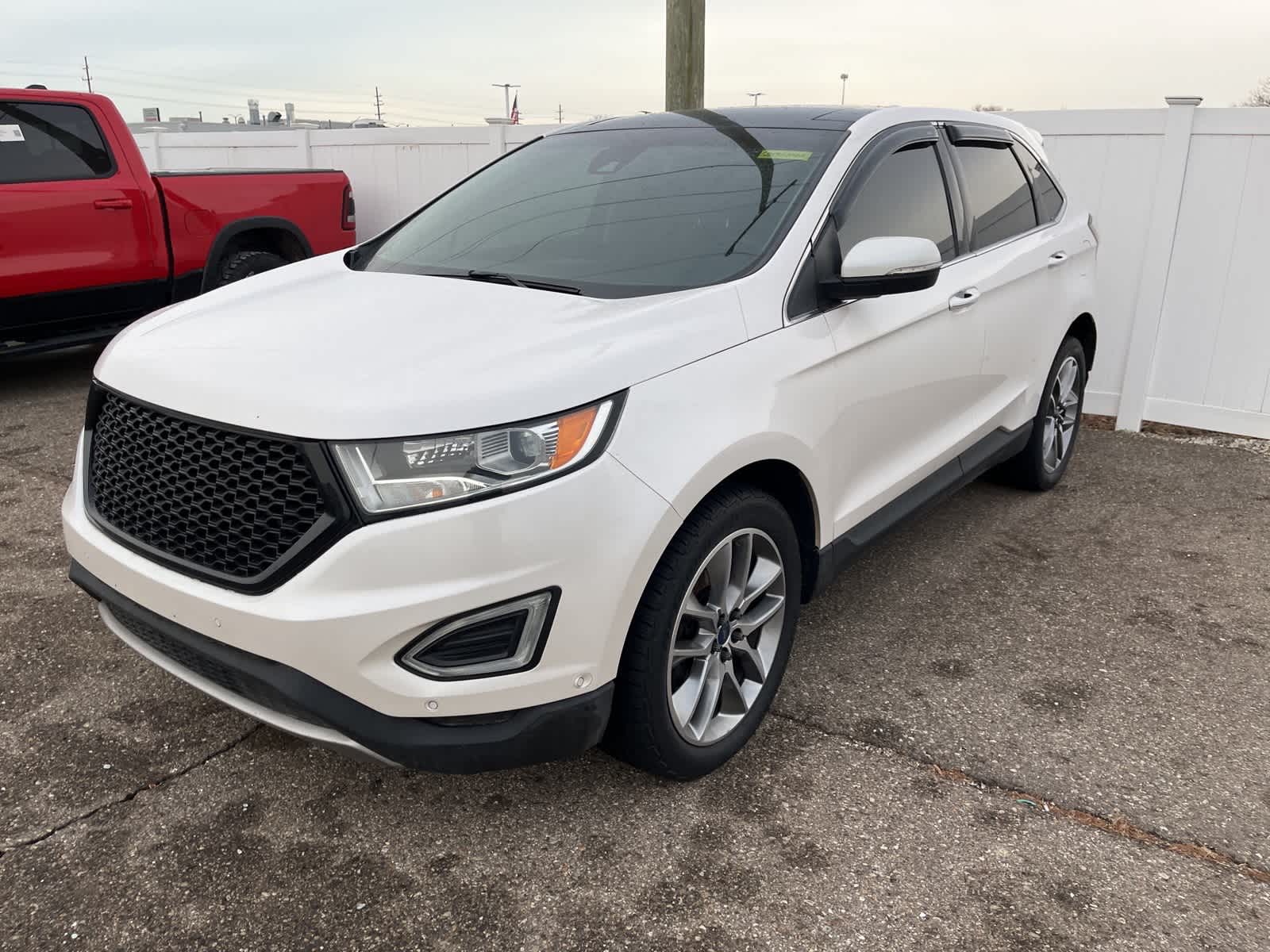 Thumbnail: 2016 Ford Edge - 2