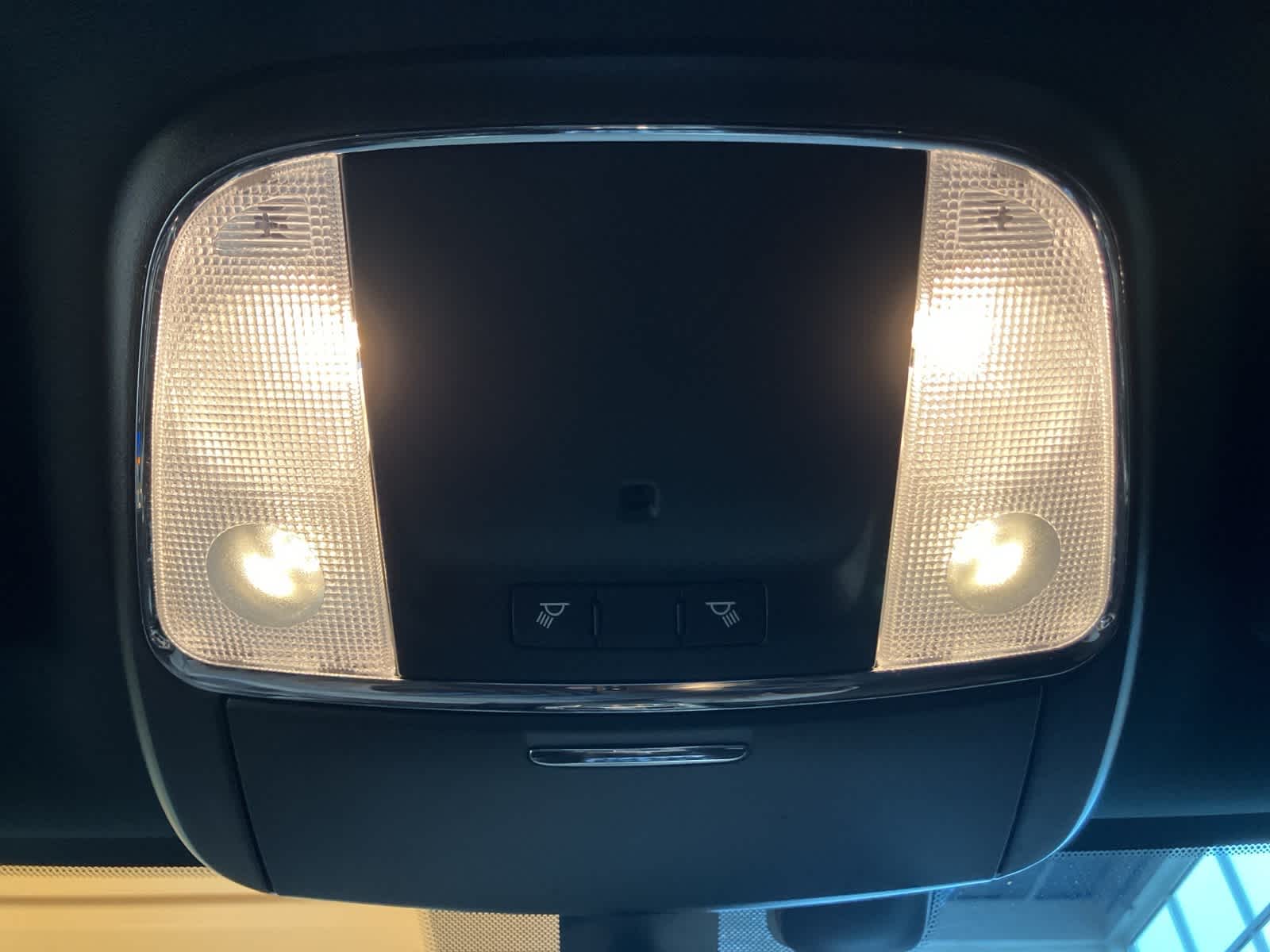 Thumbnail: 2021 Jeep Grand Cherokee - 21