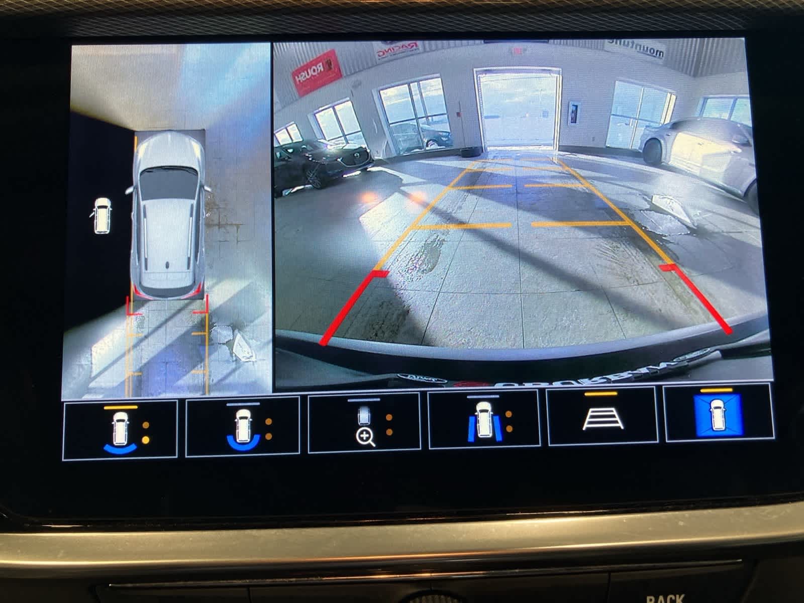 Thumbnail: 2020 Buick Encore GX - 24