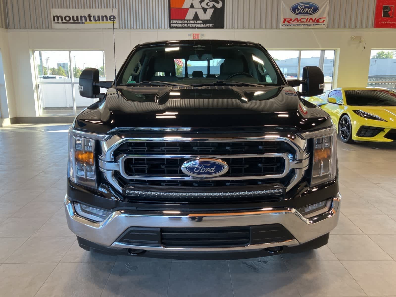 2023 Ford F-150 XLT photo 2