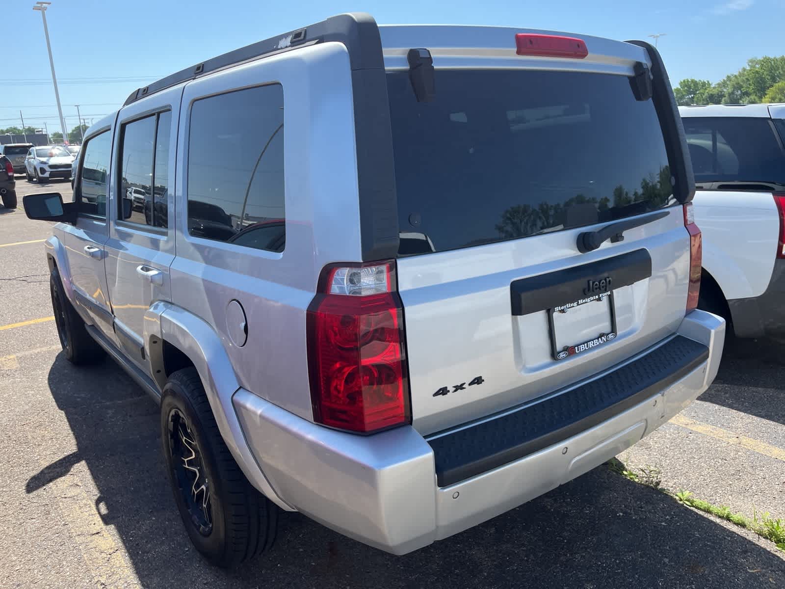 Thumbnail: 2007 Jeep Commander - 10
