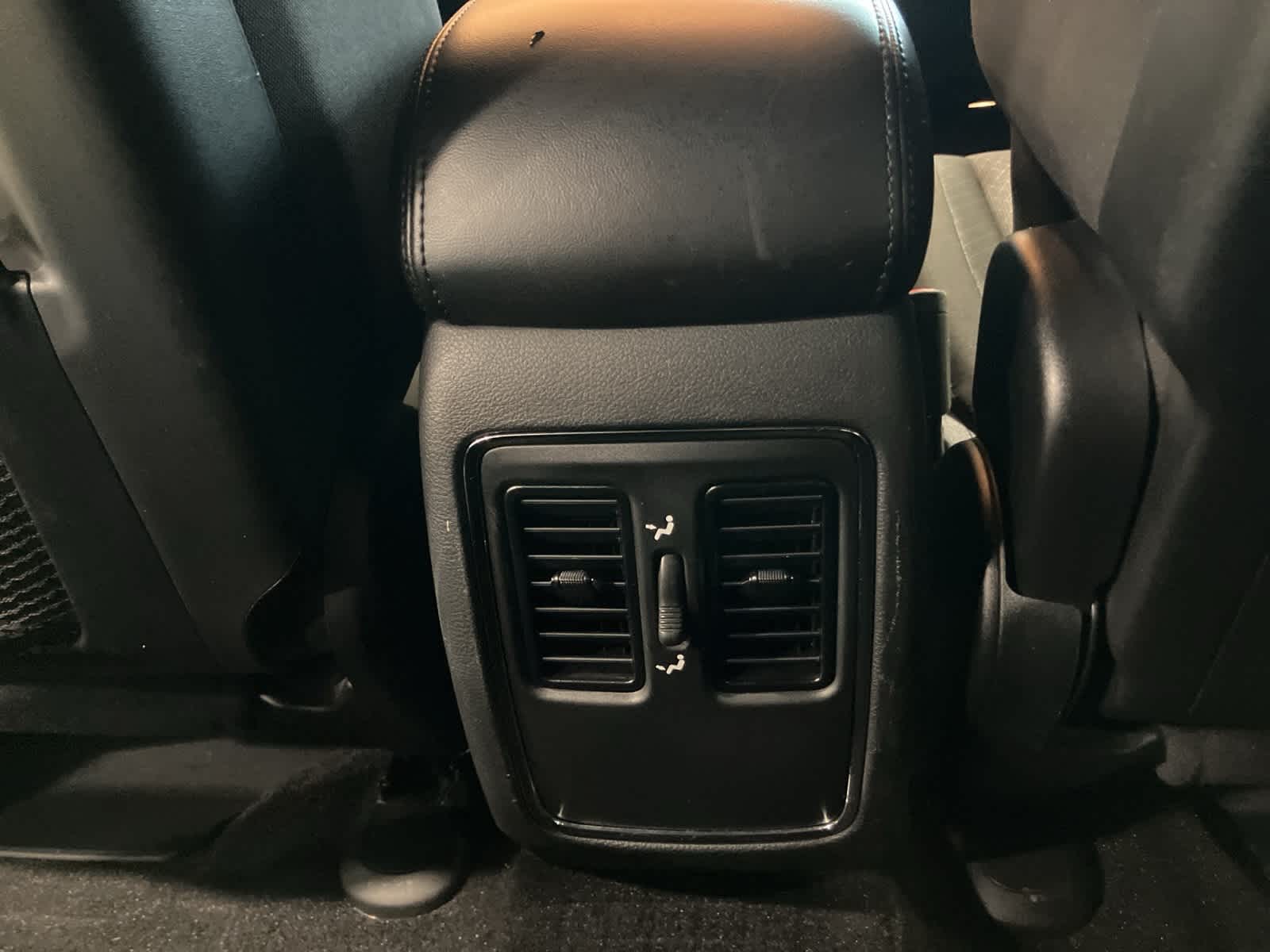 Thumbnail: 2021 Jeep Grand Cherokee - 23