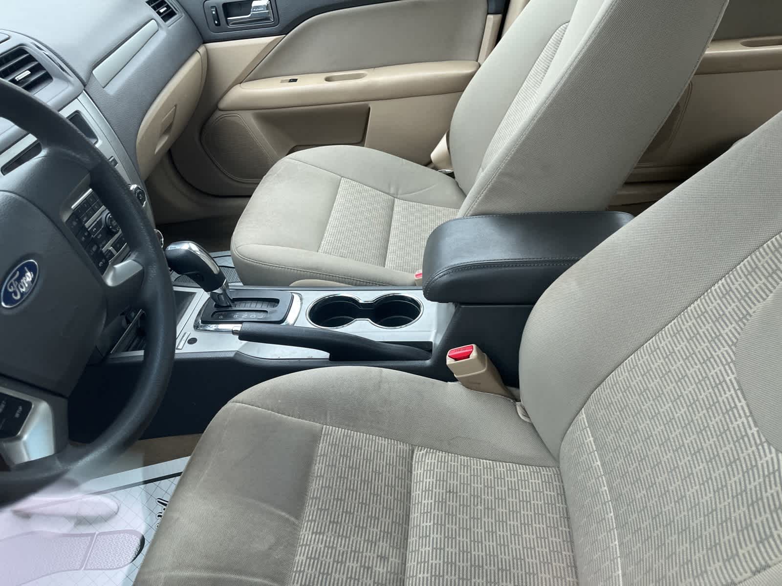 Thumbnail: 2011 Ford Fusion - 26