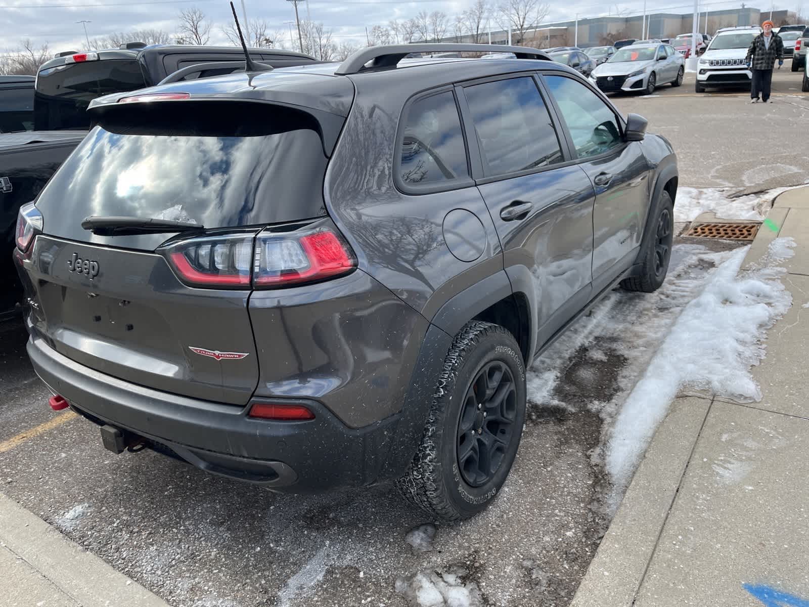 Thumbnail: 2020 Jeep Cherokee - 17