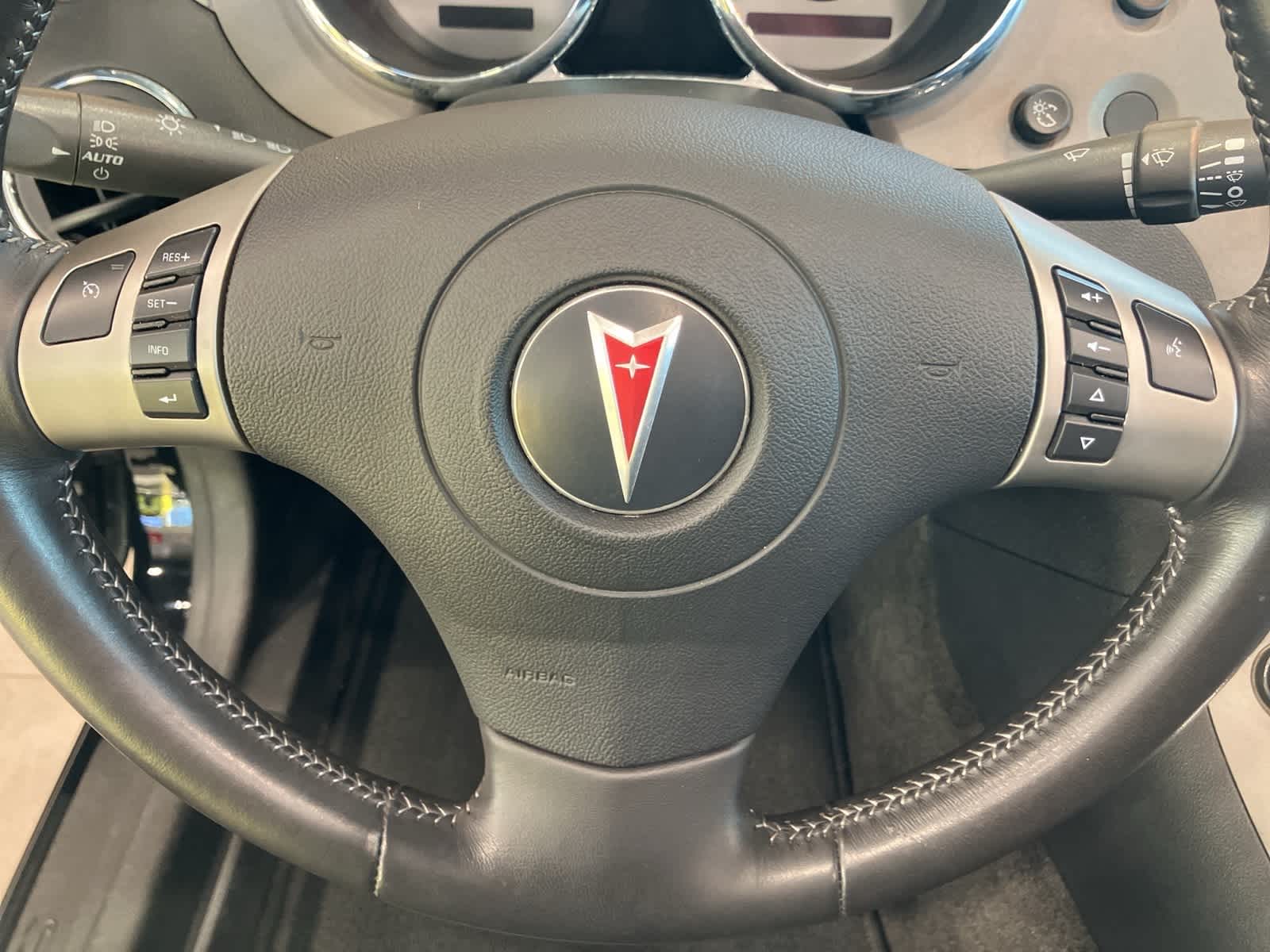 Thumbnail: 2007 Pontiac Solstice - 12