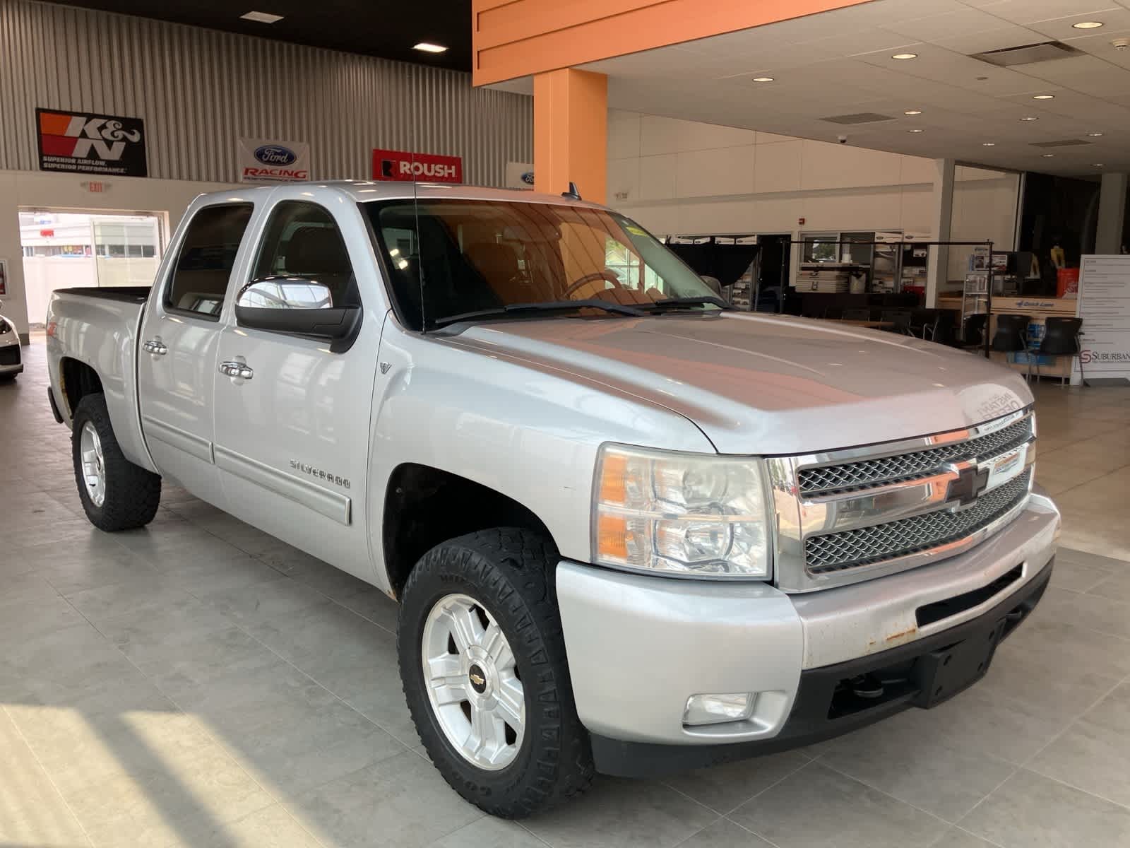 Thumbnail: 2010 Chevrolet Silverado 1500 - 3