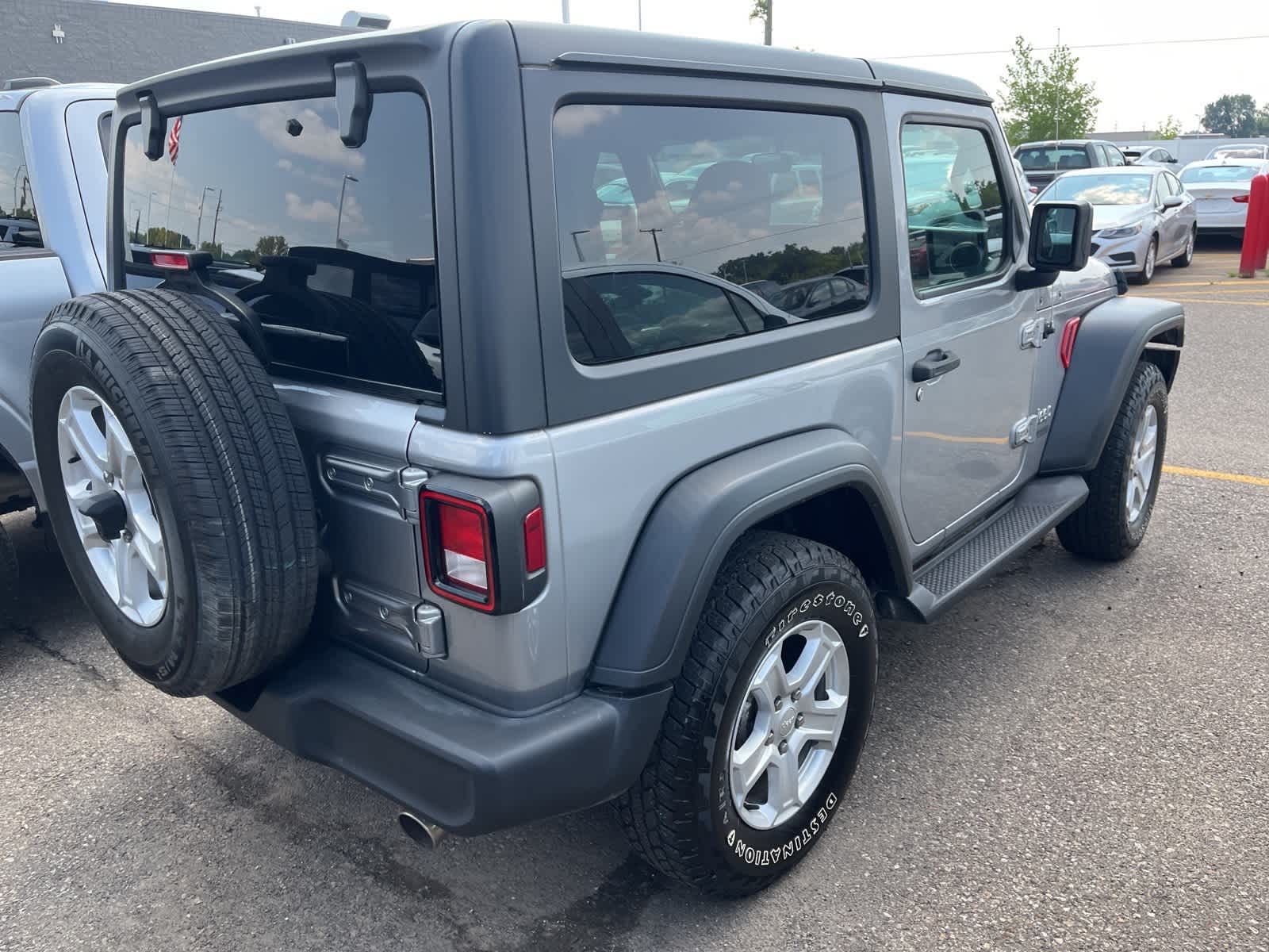 Thumbnail: 2020 Jeep Wrangler - 14