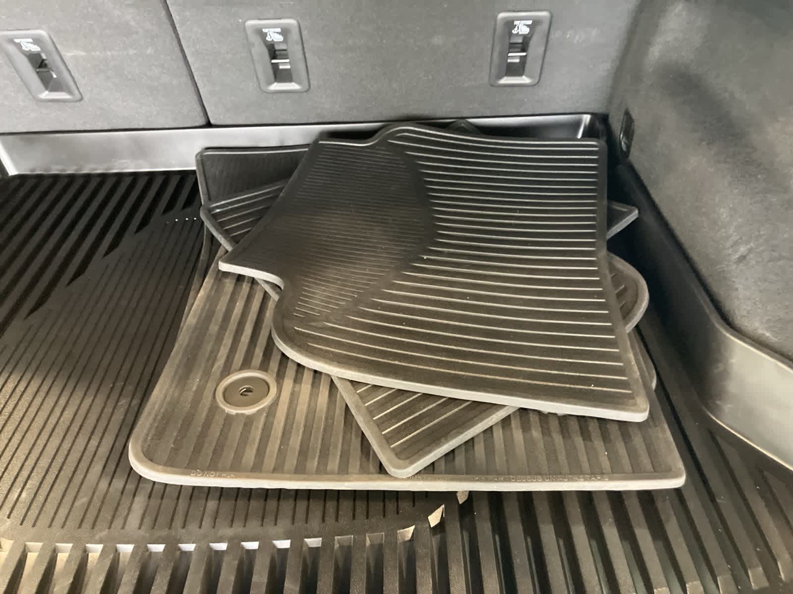 Thumbnail: 2023 Cadillac XT4 - 31