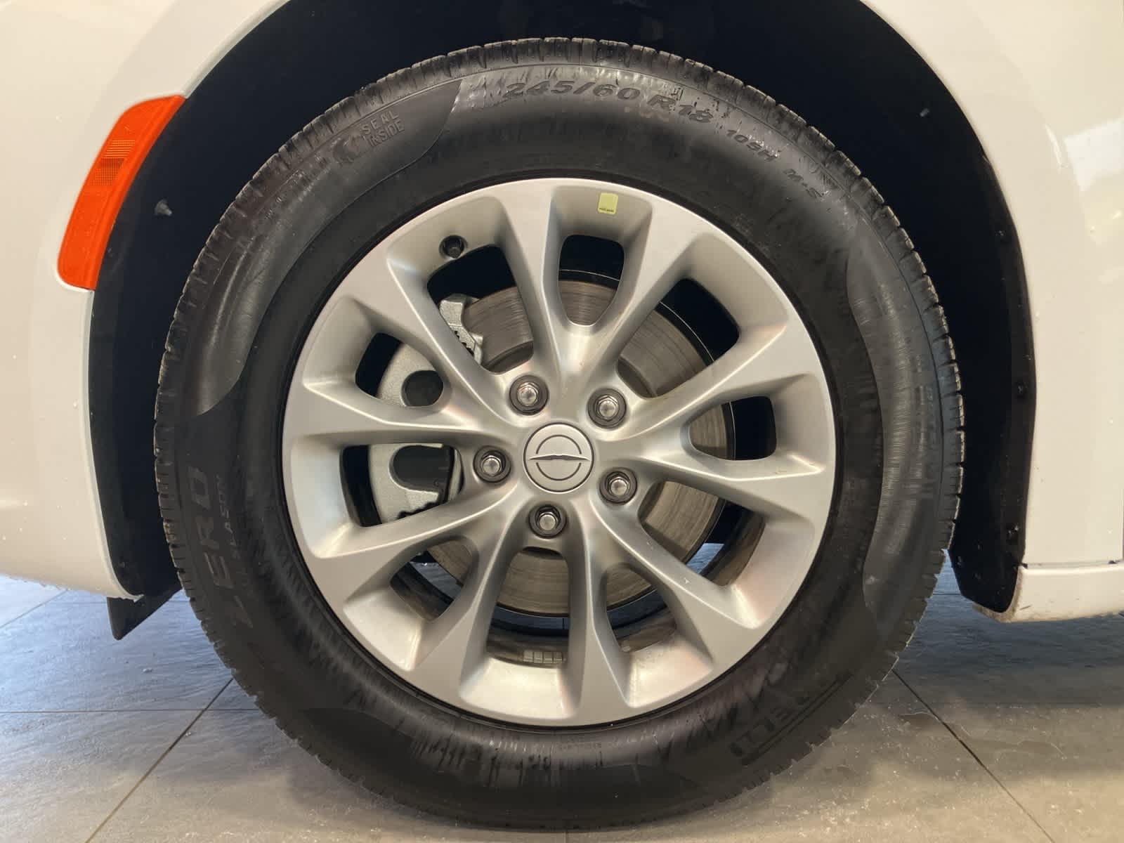 Thumbnail: 2026 Chrysler Pacifica - 9