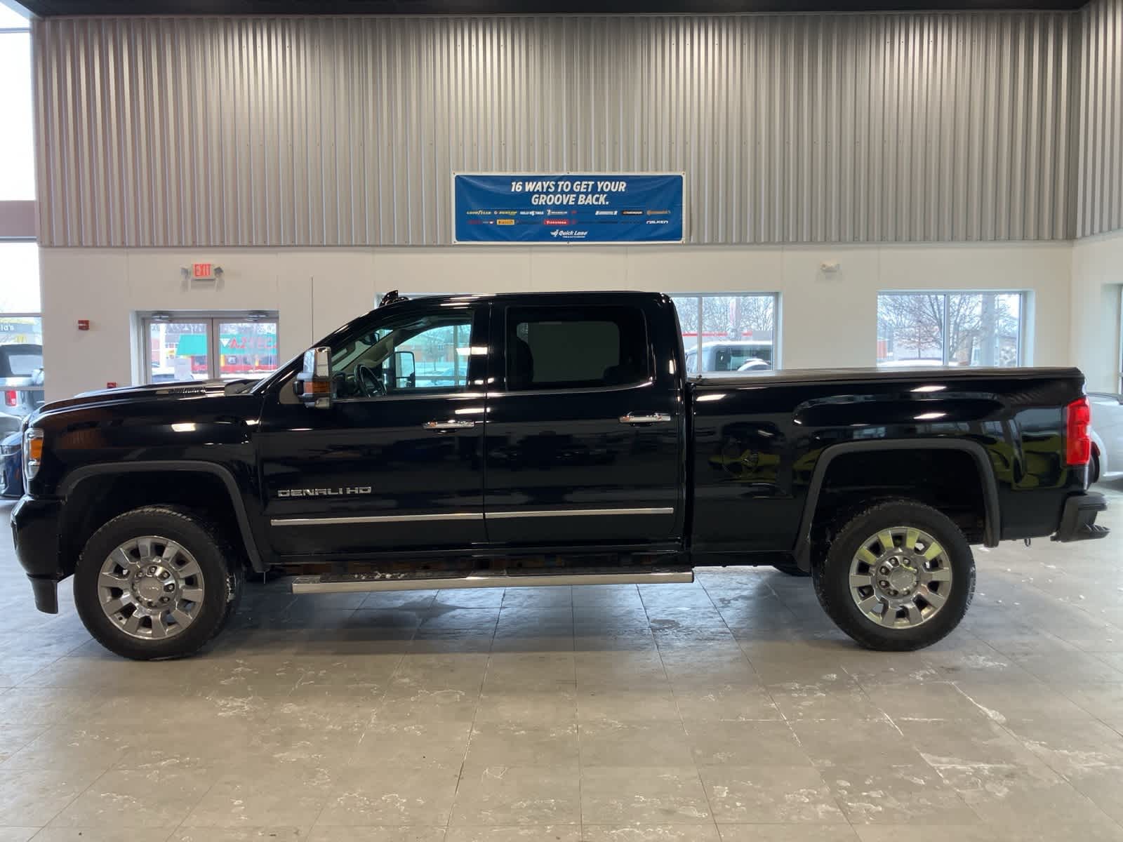 Thumbnail: 2018 GMC Sierra 2500 - 8