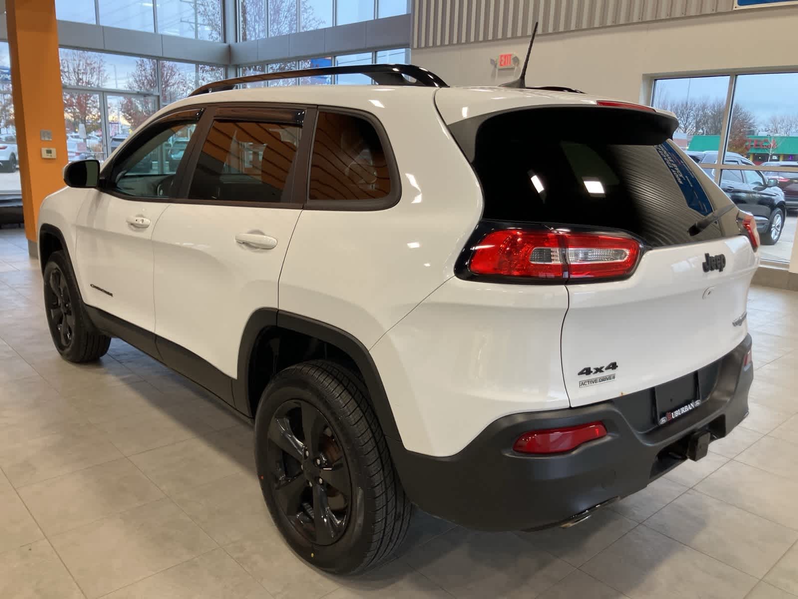 Thumbnail: 2016 Jeep Cherokee - 7