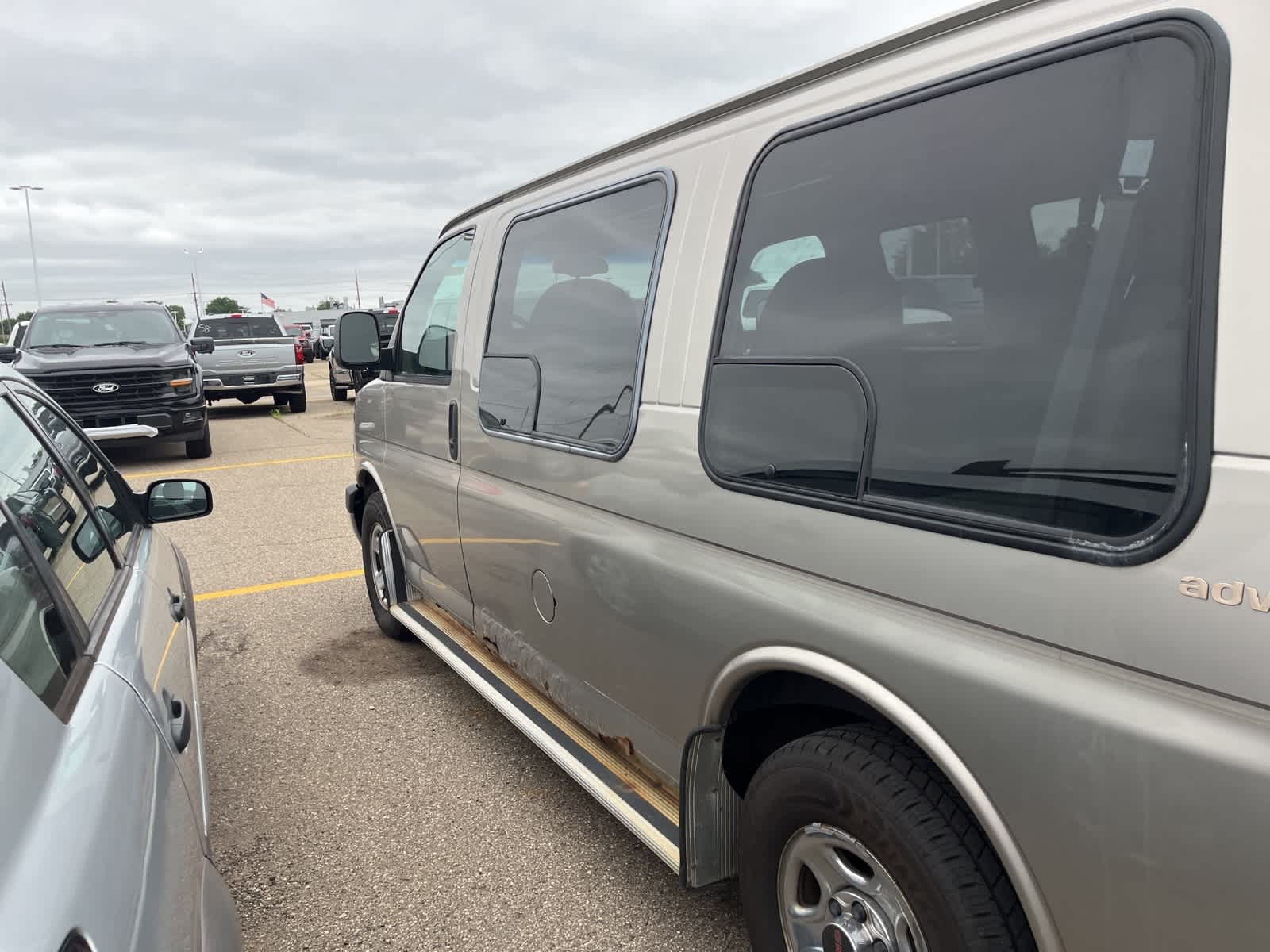 Thumbnail: 2004 GMC Savana - 10