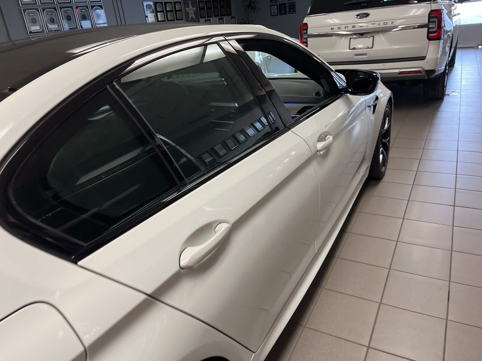 Thumbnail: 2019 BMW M5 - 19