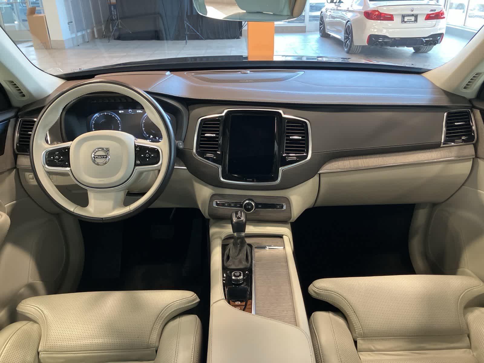 Thumbnail: 2022 Volvo XC90 - 22