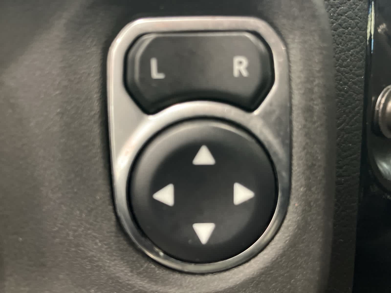 Thumbnail: 2021 Jeep Wrangler - 13