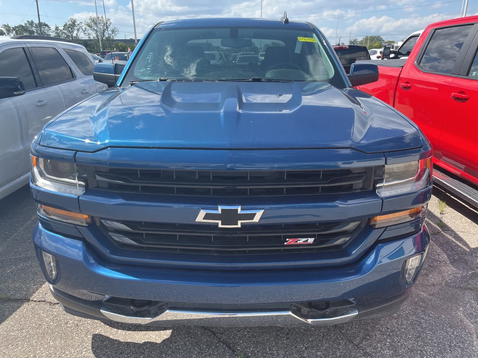 Thumbnail: 2018 Chevrolet Silverado 1500 - 22