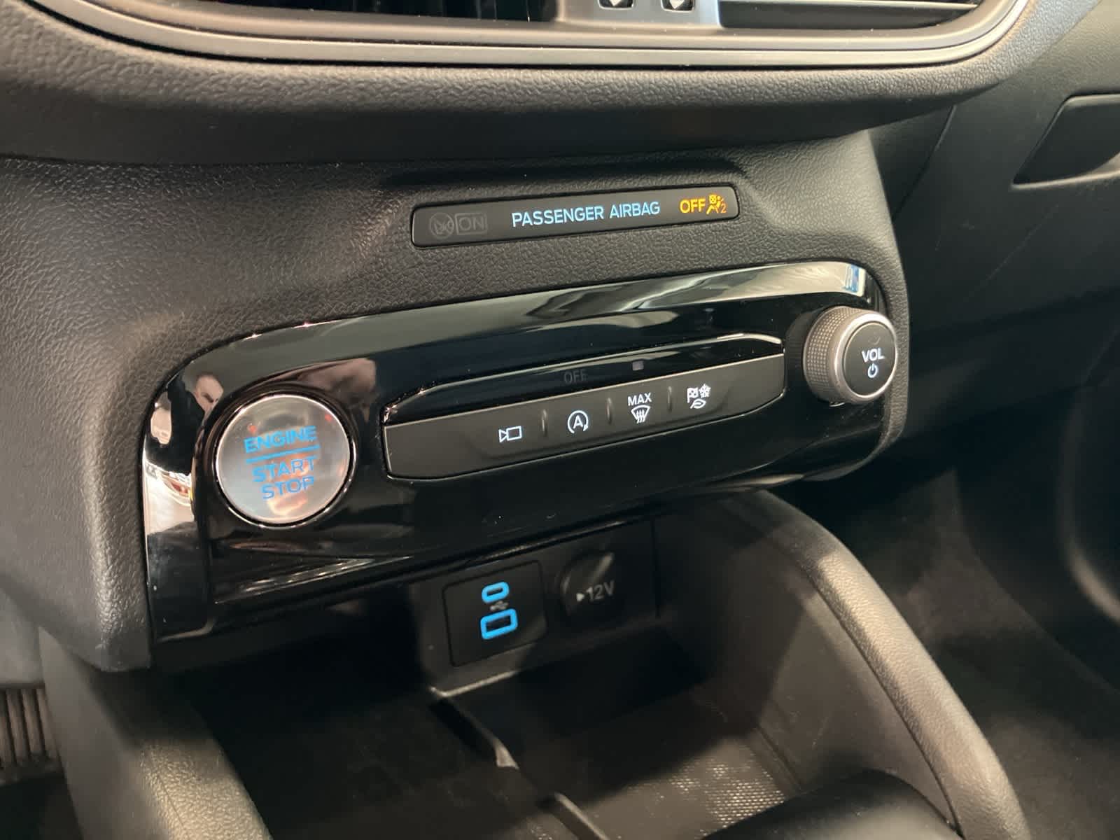 Thumbnail: 2023 Ford Escape - 18