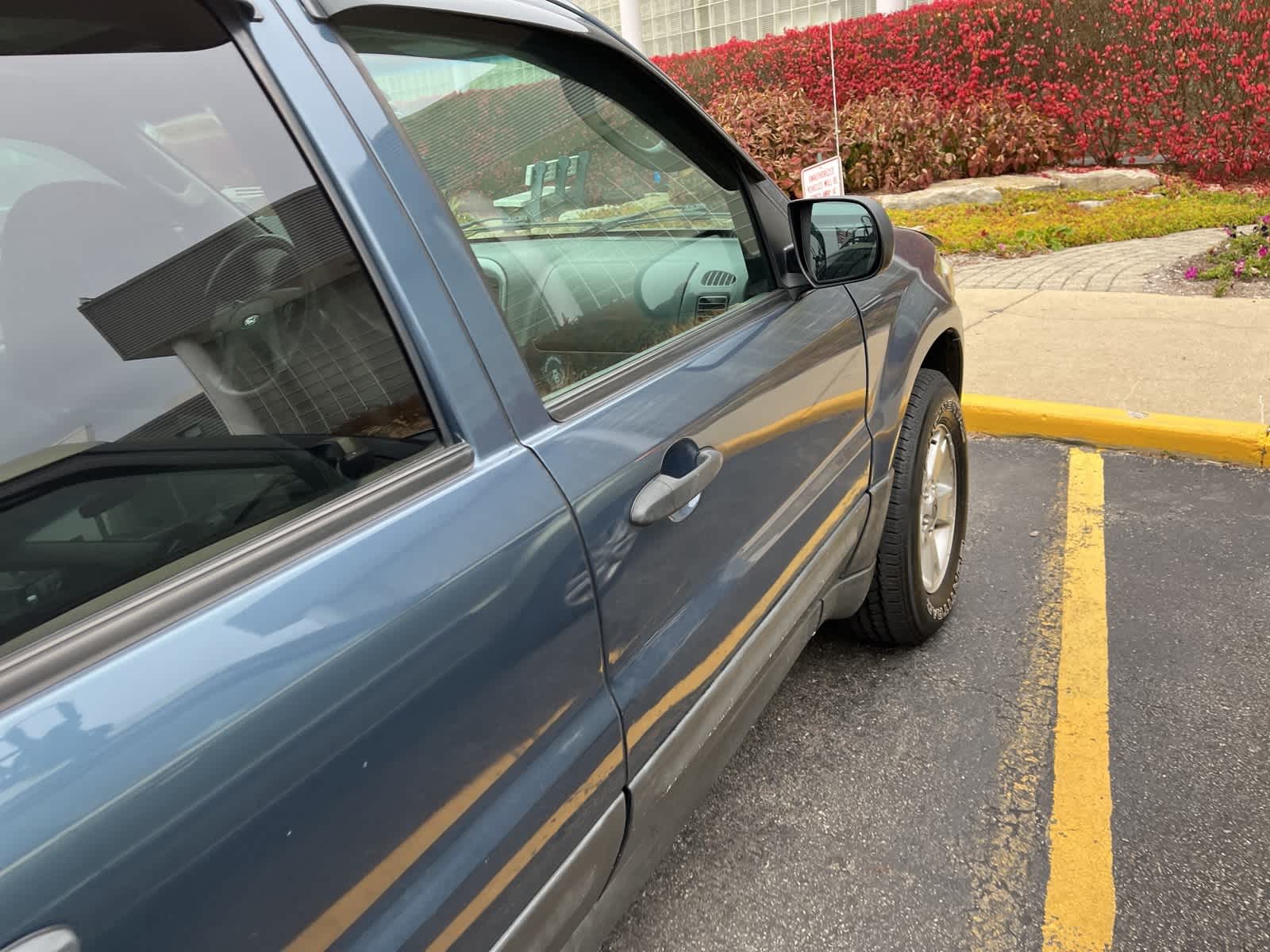 Thumbnail: 2005 Ford Escape - 21