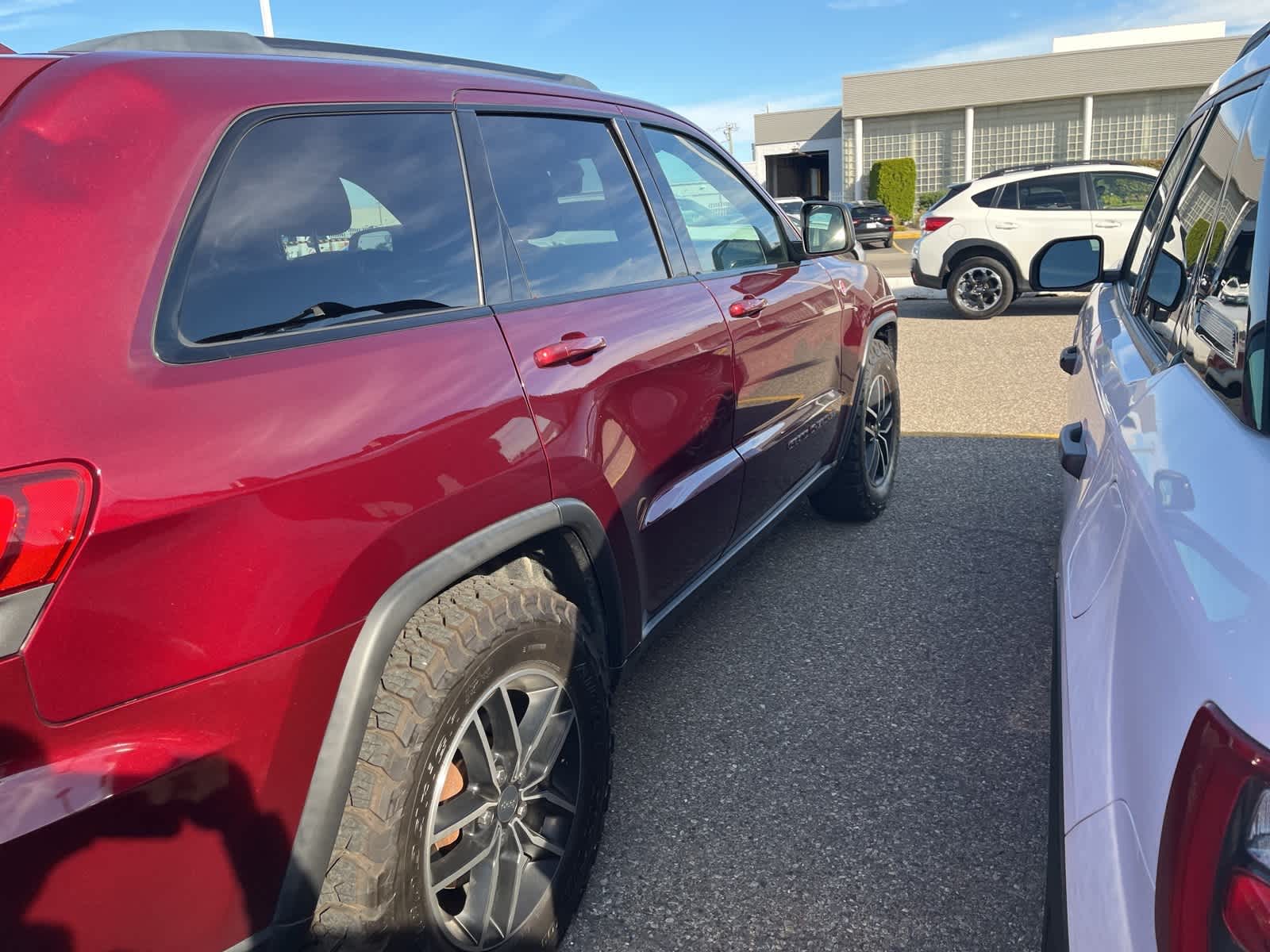 Thumbnail: 2020 Jeep Grand Cherokee - 16