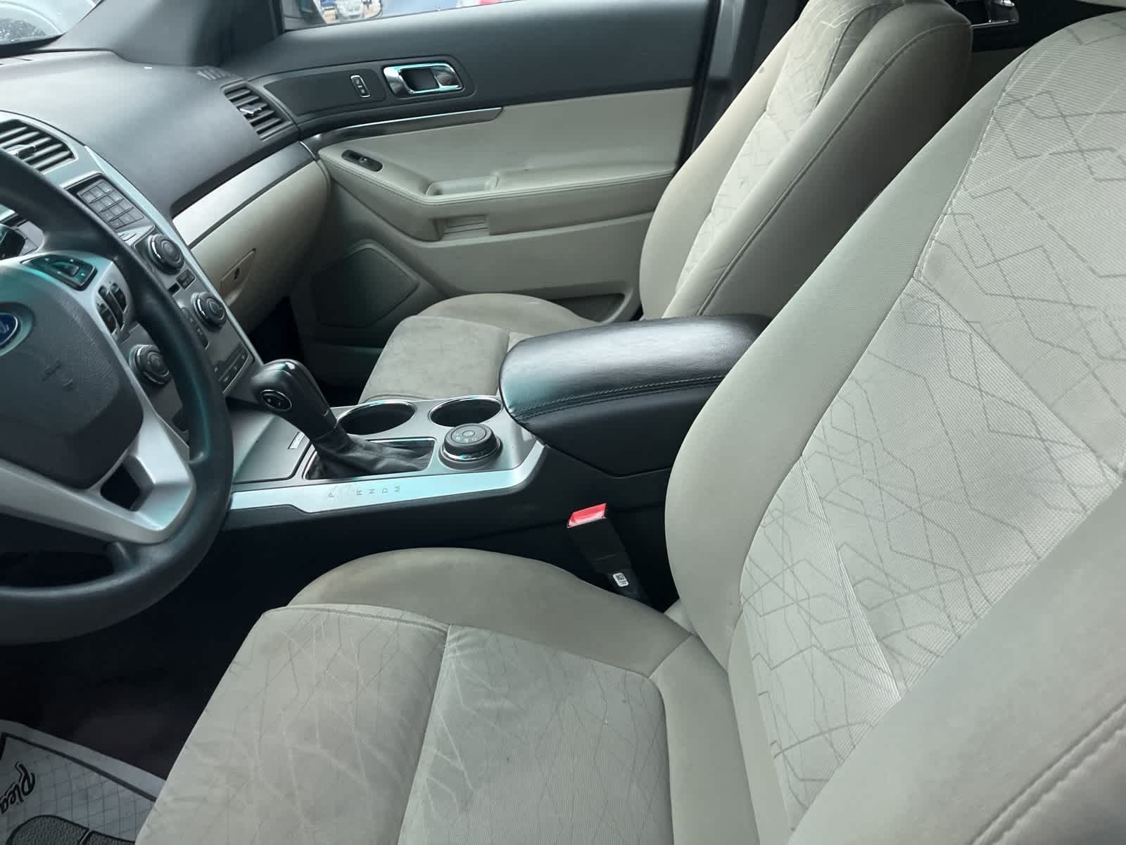 Thumbnail: 2013 Ford Explorer - 26