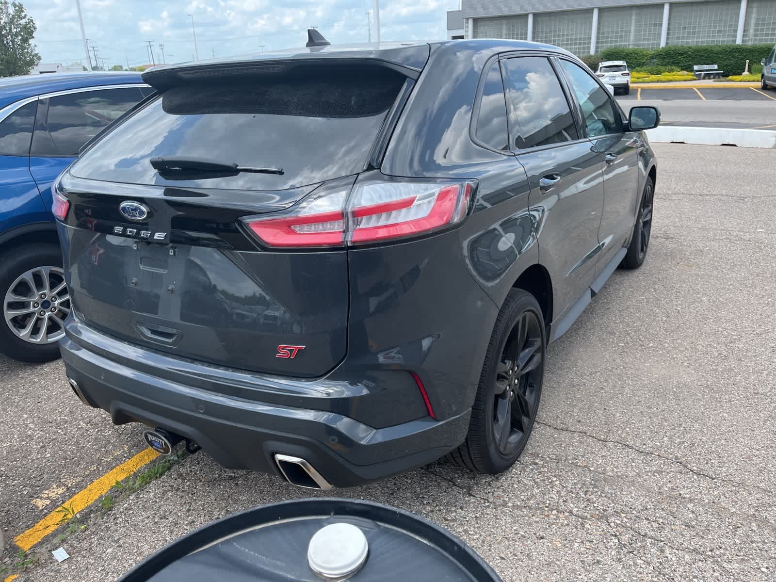 2021 Ford Edge ST 10
