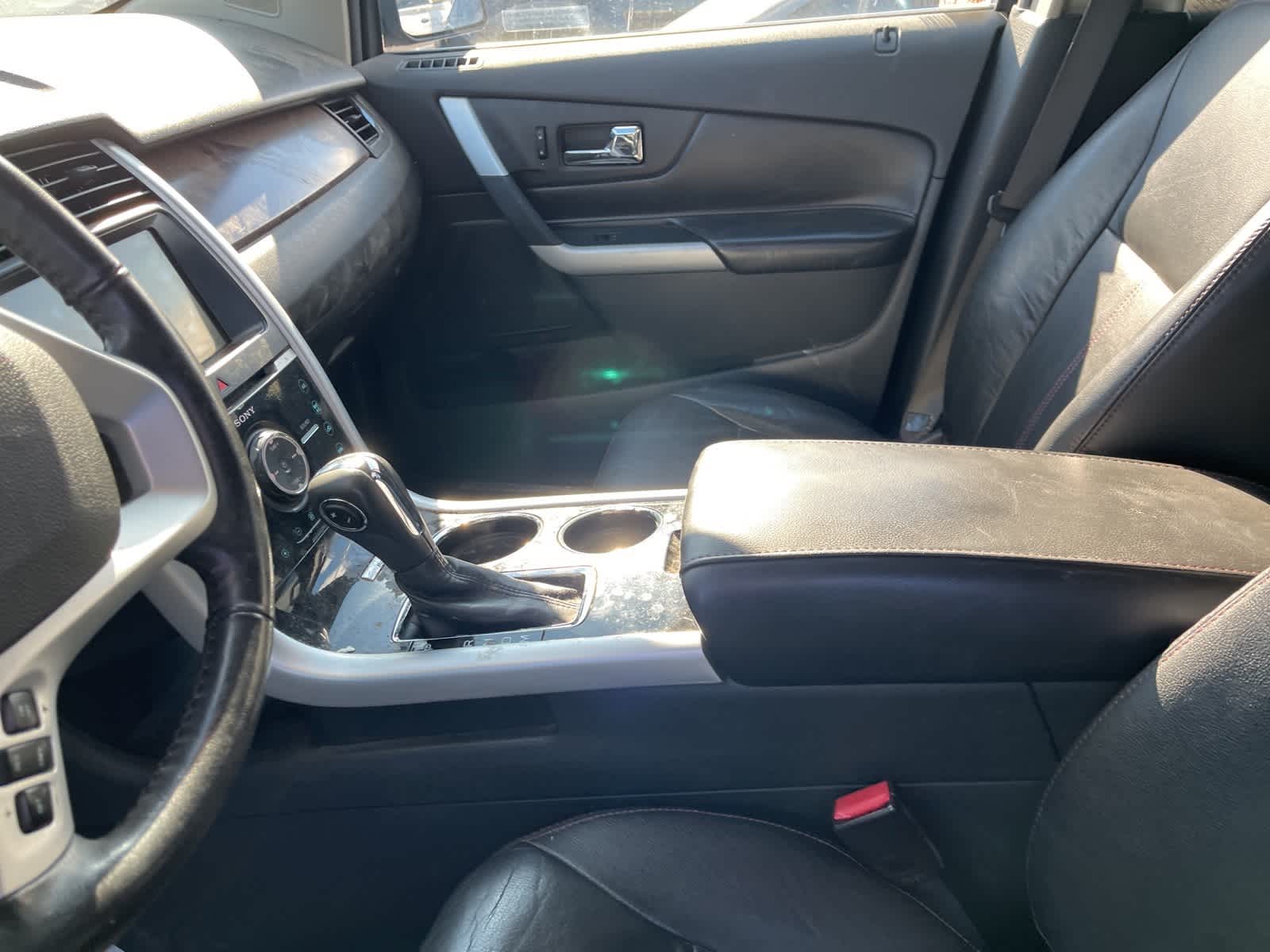 Thumbnail: 2011 Ford Edge - 24