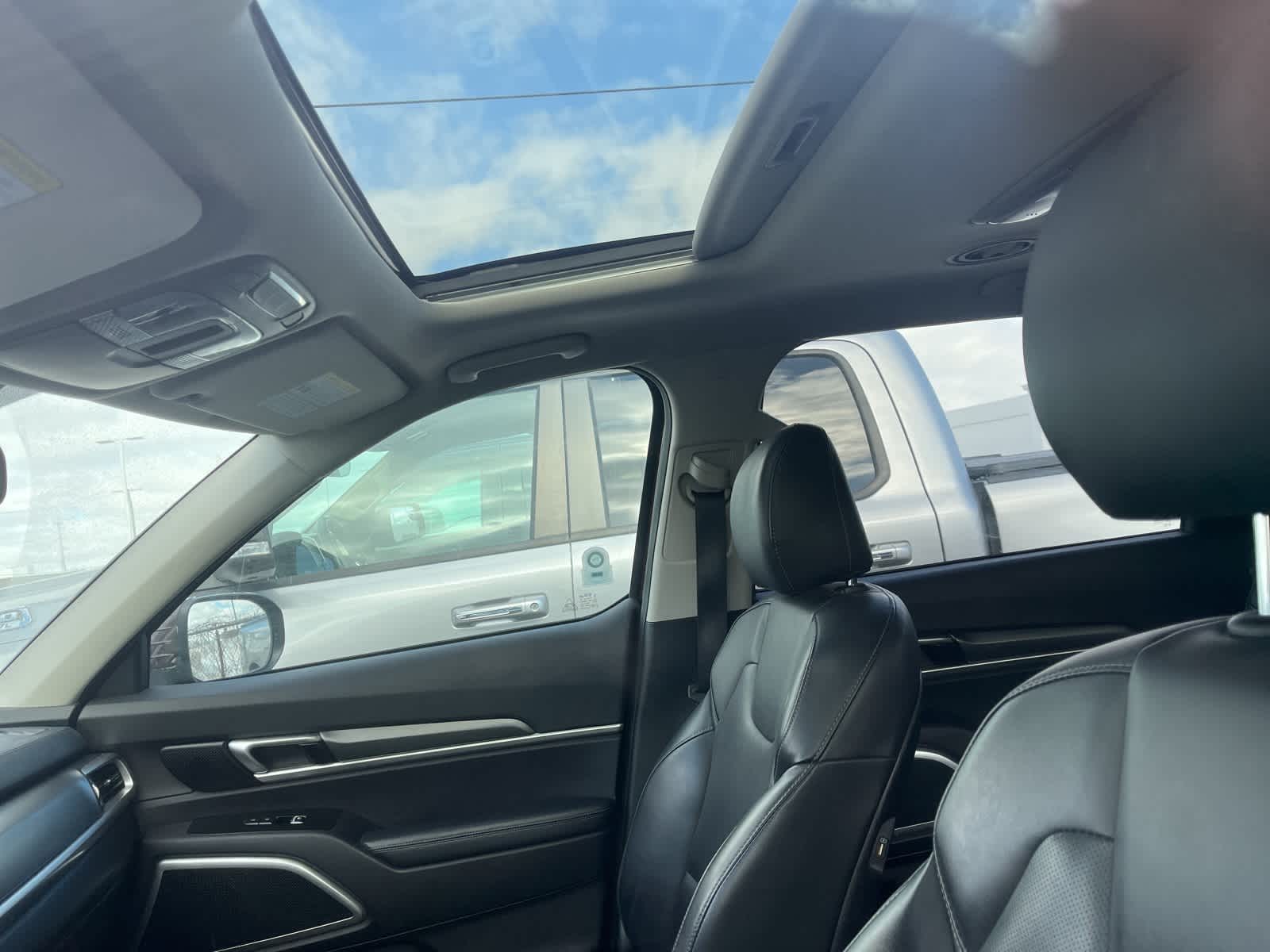 Thumbnail: 2021 Kia Telluride - 24