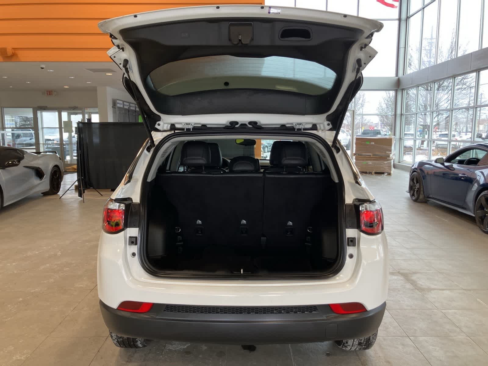 Thumbnail: 2022 Jeep Compass - 25