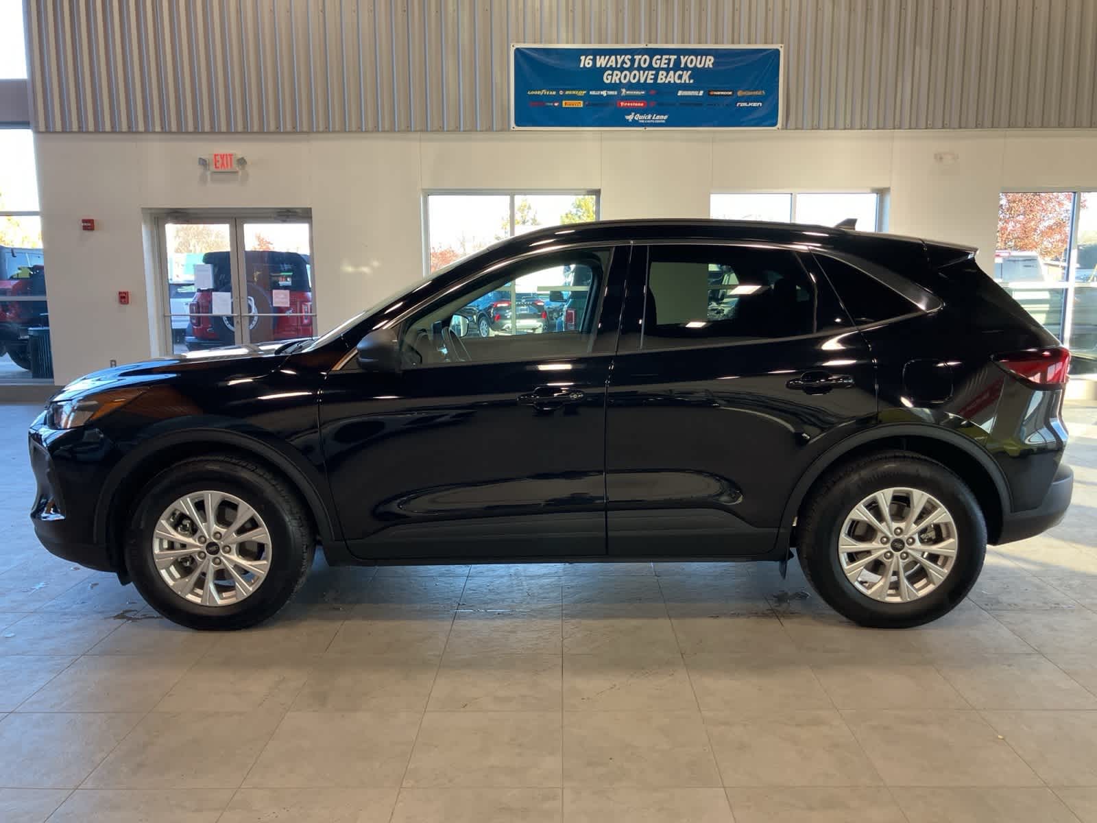 Thumbnail: 2023 Ford Escape - 8