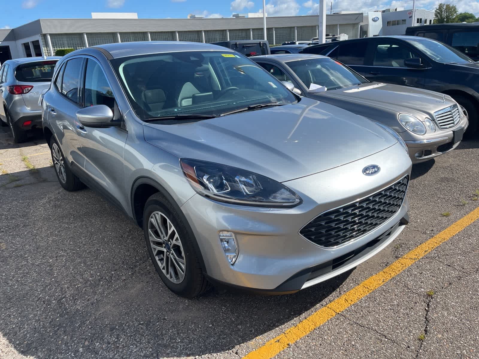 Thumbnail: 2022 Ford Escape - 17