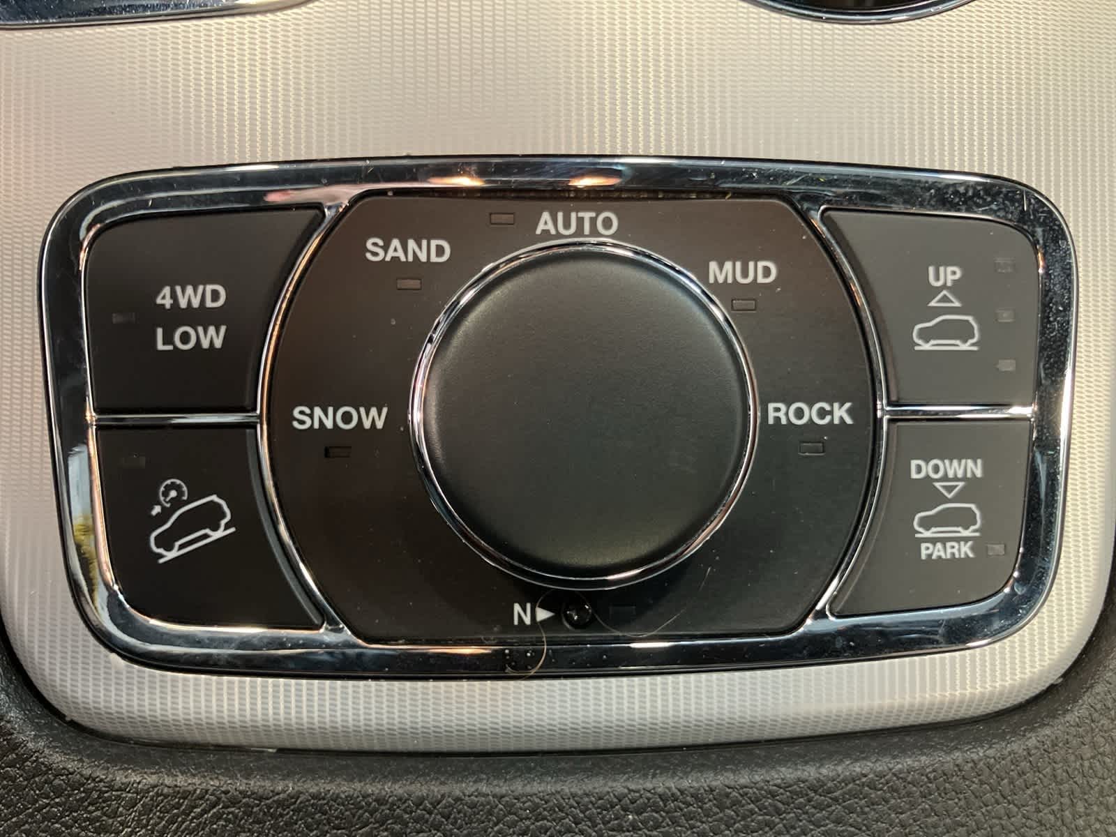 Thumbnail: 2021 Jeep Grand Cherokee - 19