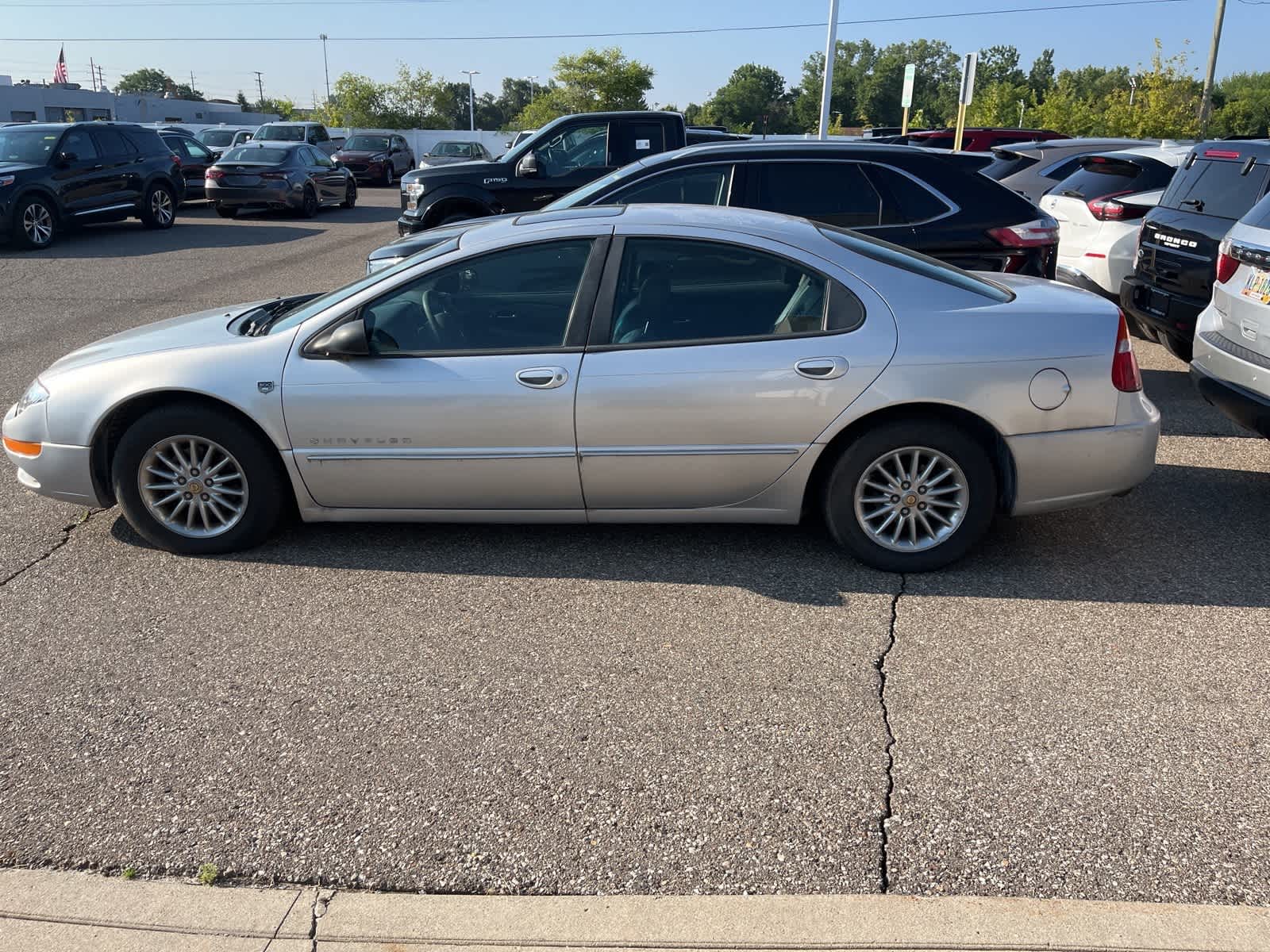Thumbnail: 2000 Chrysler 300 - 4