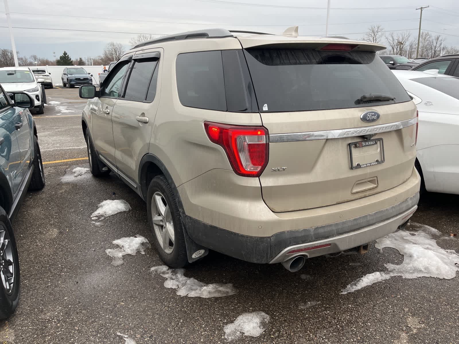 Thumbnail: 2017 Ford Explorer - 8