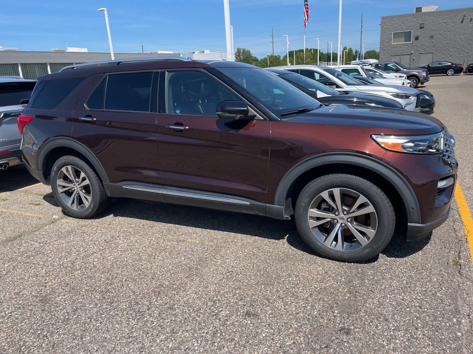 Thumbnail: 2020 Ford Explorer - 16