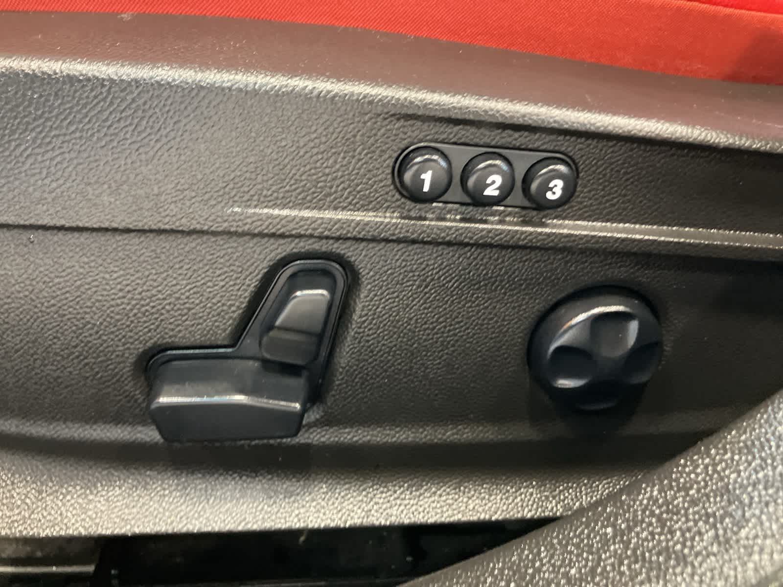 Thumbnail: 2020 Alfa Romeo Giulia - 13